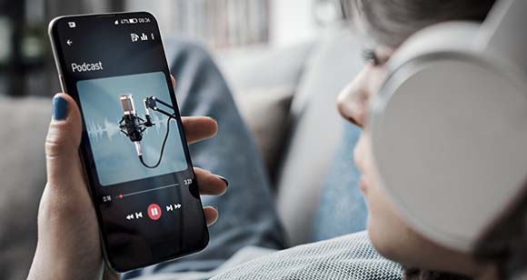 ポッドキャストのアプリでの聴き方